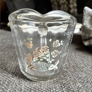 Anchor Hocking Glass Measuring Cup with Ribbon Rose Design
